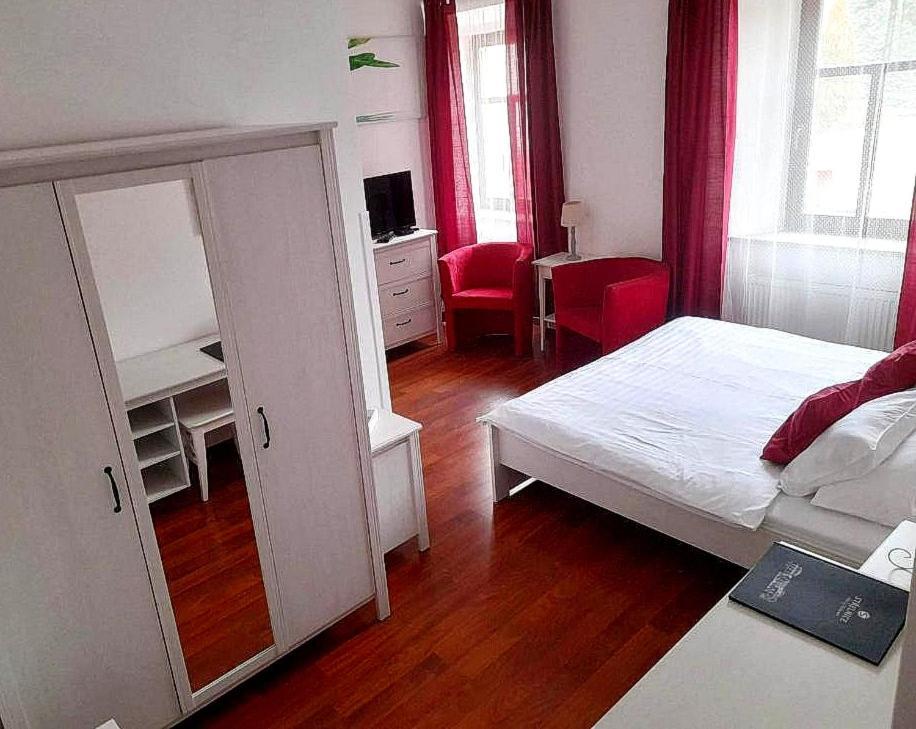 Hotel Strelnice Teplice nad Metují Εξωτερικό φωτογραφία