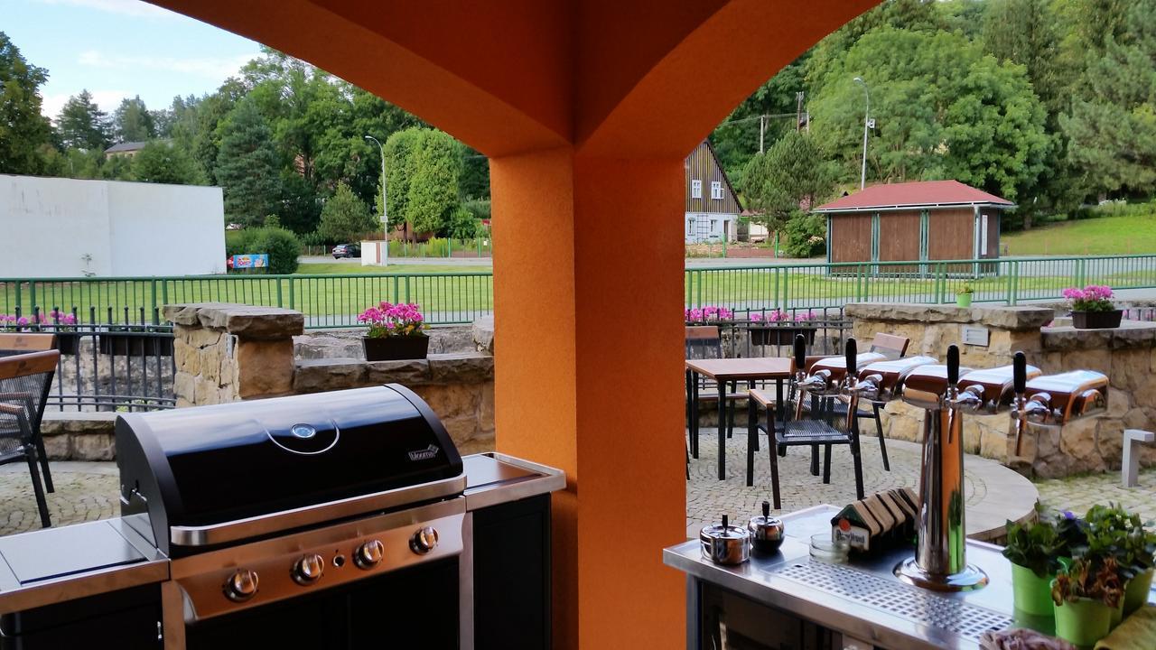 Hotel Strelnice Teplice nad Metují Εξωτερικό φωτογραφία