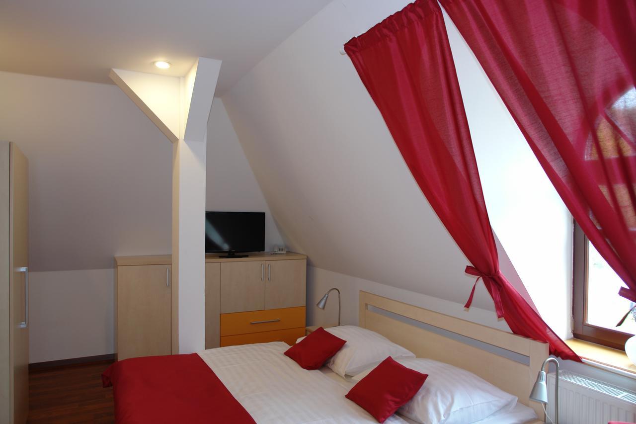 Hotel Strelnice Teplice nad Metují Εξωτερικό φωτογραφία